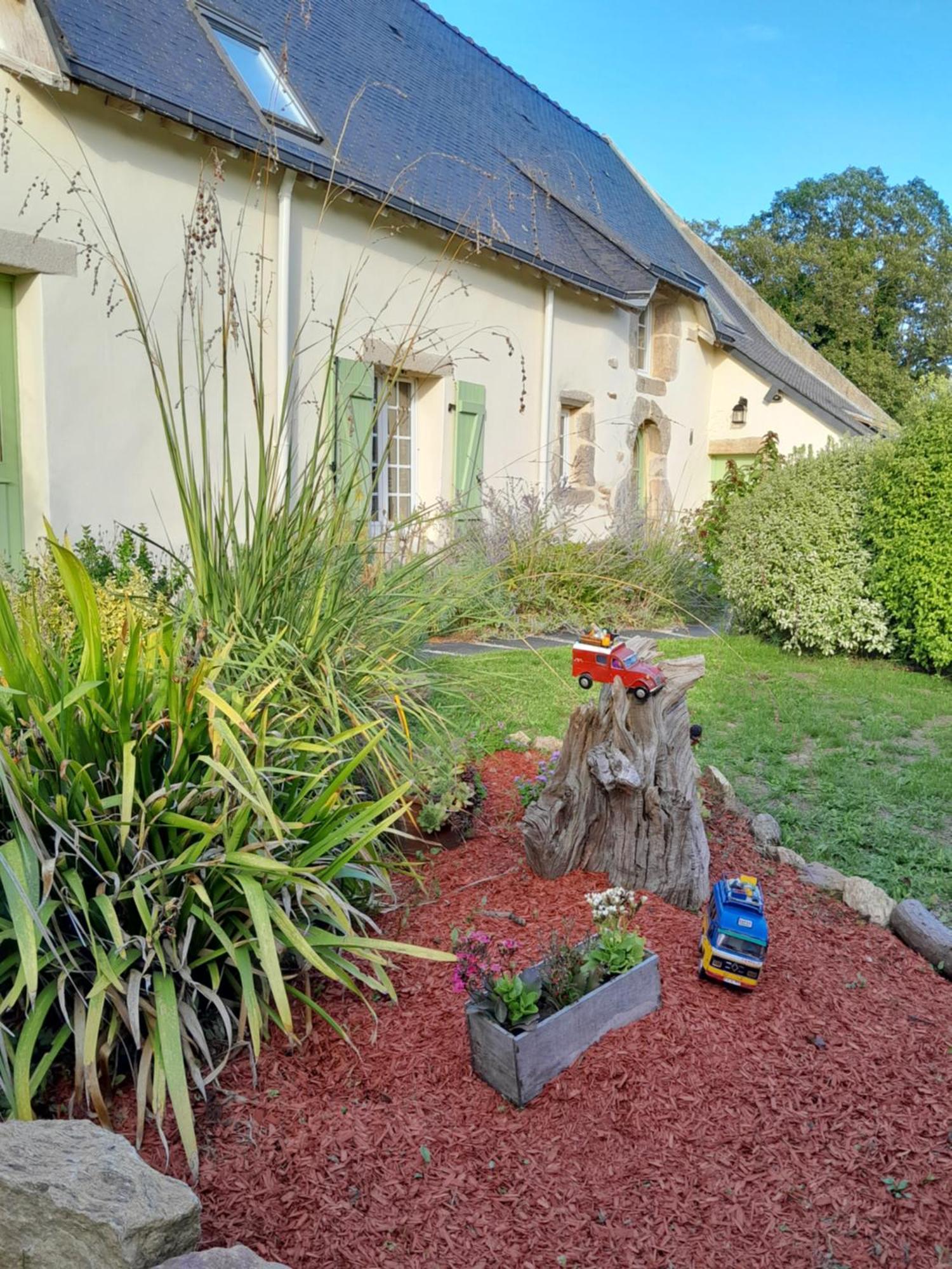 Les Loges De Yoff Bed and Breakfast Ambon Buitenkant foto